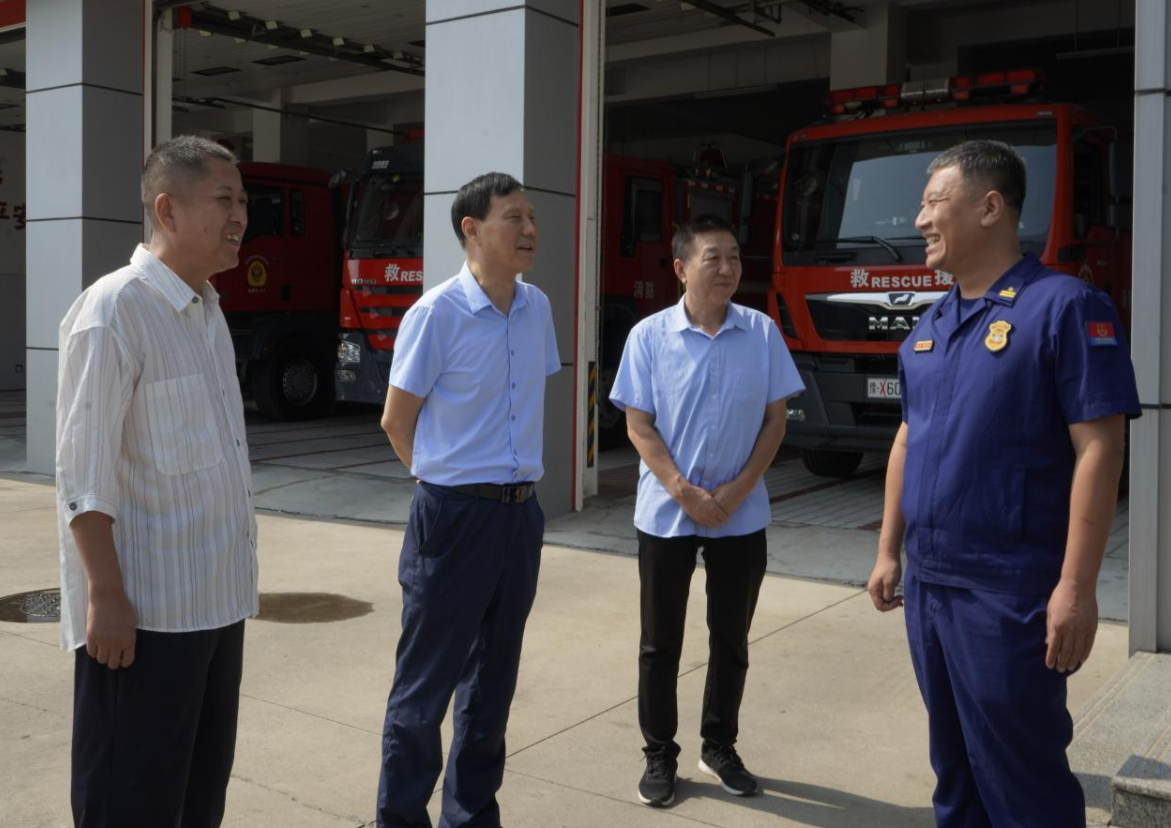 致敬“火焰蓝”，炎夏送清凉|索克党委，泰之弘机电相关负责人慰问高新区消防救援大队